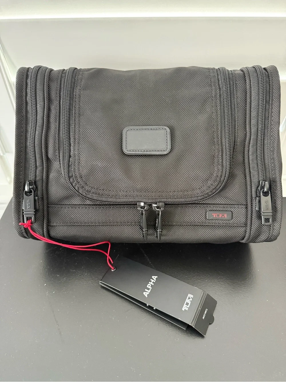 NWT Alpha 3 Hanging Travel Kit $225 MSRP